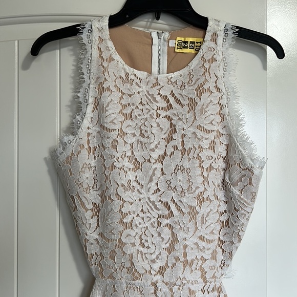Endless Rose White Lace Romper Cut Out Lined Sorority Party Anthro Sz M - Picture 3 of 12